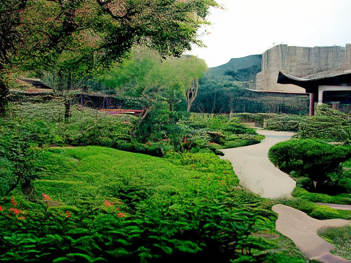 句容世贸花园有物业吗？